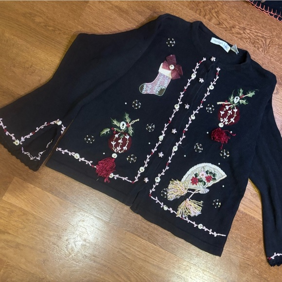 Victoria Jones Woman Sweaters - Vintage XL Christmas Sweater Black Beaded Embroidered  Flare Sleeves
